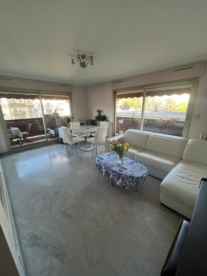 Chambre Privee Avec Terrasse Au Port De Nice Exterior foto